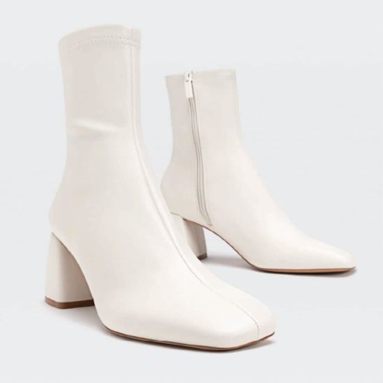 Picture of Stradivarius square white leather boots